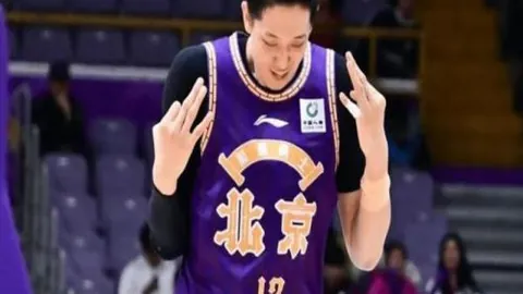 标题改写：下半场焦点战！切尔西1-0险胜水晶宫，埃斯特旺神来之笔，马特塔贡献关键防守制胜！